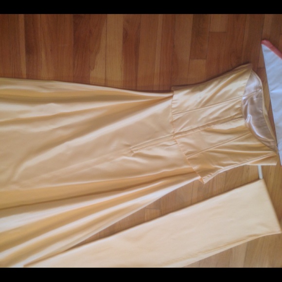 PROM DRESS - Picture 3 of 4